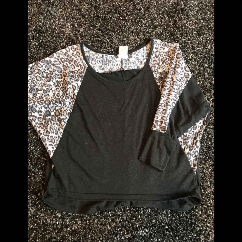 Leopard top